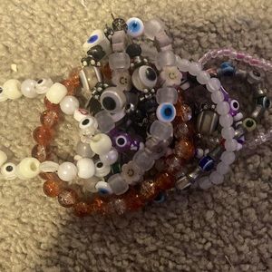 bracelets lmk wha color!